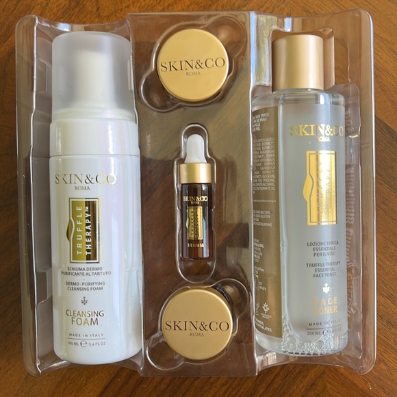 SKIN & CO ROMA “THE GLOW GETTER” Gift Set! - Picture 8 of 9
